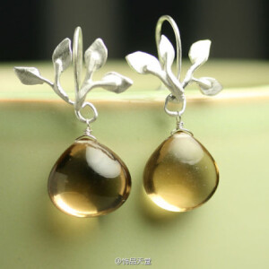 耳洞，是一个人心灵的缺口，需要用很多很多的爱，才能填满它