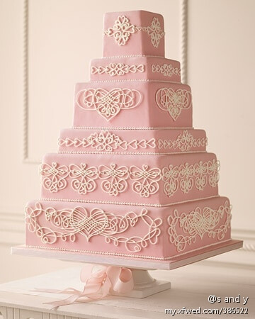 精美纹饰粉色婚礼蛋糕