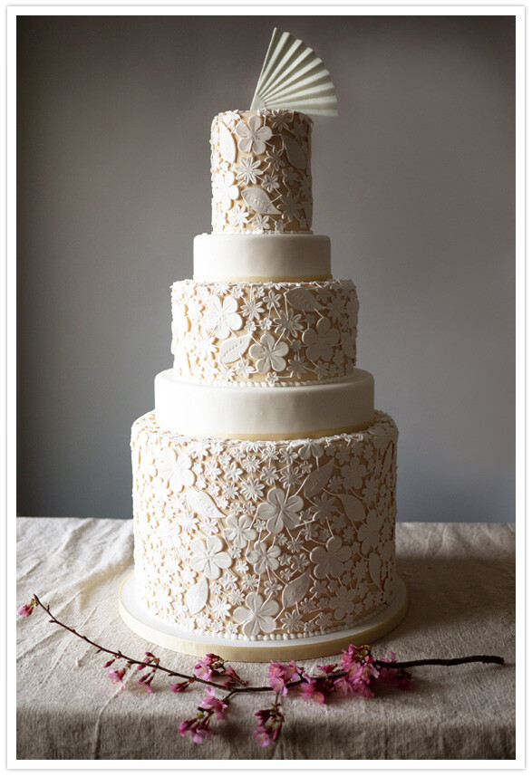 lace wedding cake B162