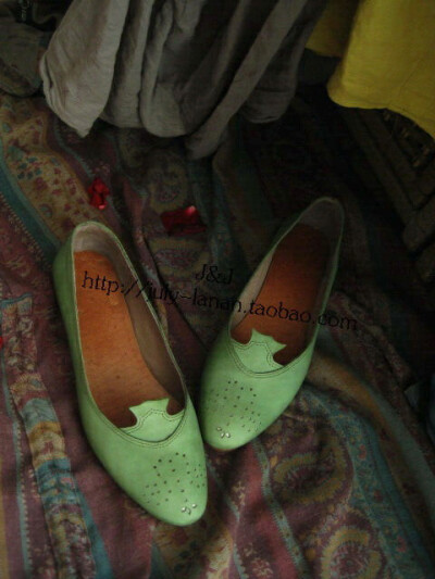绿色复古平底鞋