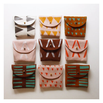 COIN PURSE // pink suede with orange triangles