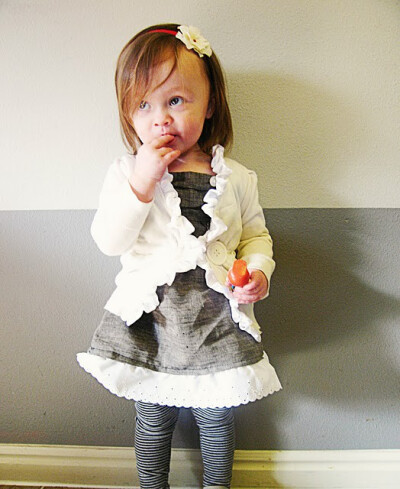 TONS of little girl clothing tutorials!