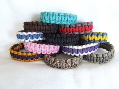 Custom Paracord Bracelet - Survival Bracelet - 550 Paracord