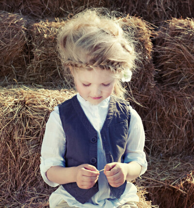 最是那一低头的