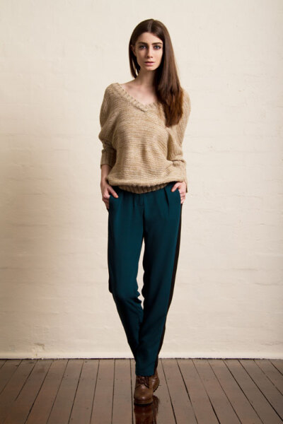 Contrast Side Panel Pants & V Neckline Tie Back Knit