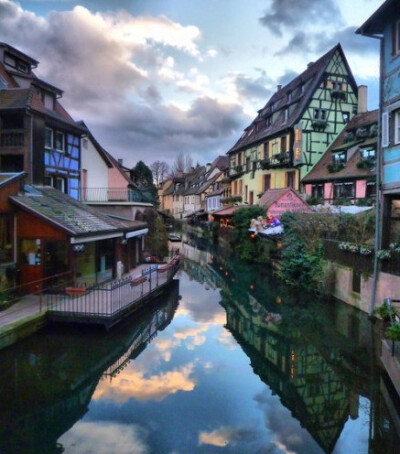 法国Dusk Colmar、仿佛水墨画一般的小镇