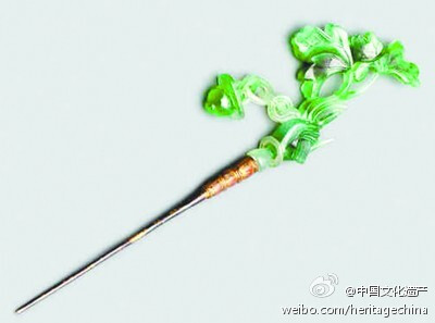 清代宫廷珠宝花叶游环花篮翡翠步摇