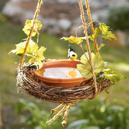 Easy Wreath Birdbath