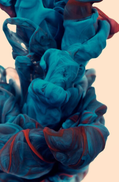 High-Speed photographs of colour ink on water by Alberto Emiliano Seveso.