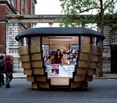 【看图说话】世博英国馆的设计师赫斯维克Thomas Heatherwick 2010年继获RIBA莱伯金建筑奖Lubetkin Prize，又获伦敦设计节的伦敦设计终身奖London Design Medal，赫斯维克是位多面手，除建筑，在城规、产品设计和艺术…