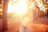 Everything is going on, but don't give up trying.—— 万事随缘，但不要放弃努力。