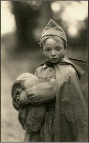 From Morgan Library & Museum Exhibit: ‘Faces of War - devastated France 1917-24’,....touching..