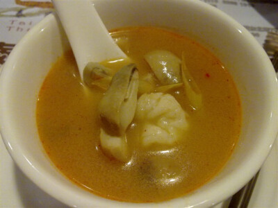 酸酸辣辣的冬阴功。