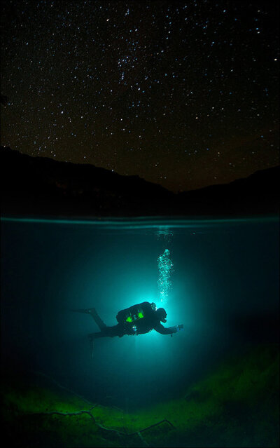 一张夜潜星空的奇妙照片，无PS，丨摄影：Viktor Lyagushkin