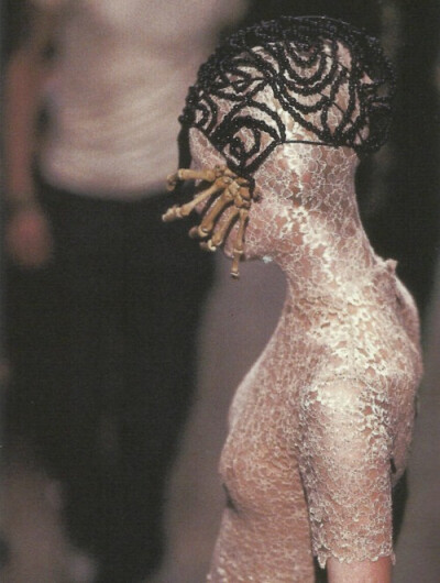 dante, alexander mcqueen fall winter 1996/97