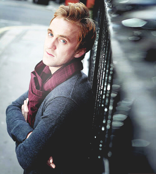 1.Q：你认为关于你的什么会让fans们最吃惊? T：我是个很无趣的人.很可能发现我这人有多无趣，多普通，多不出名多没劲会让他们感到意外.