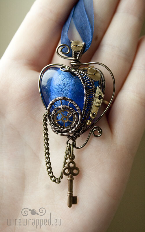 Steampunk heart with a key 灵魂之心