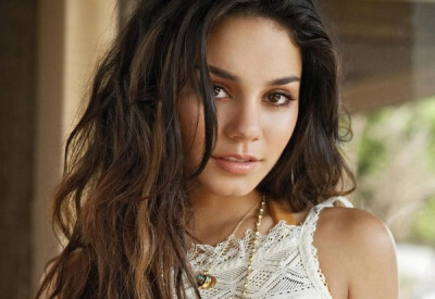 瓦妮莎·哈金斯Vanessa Hudgens