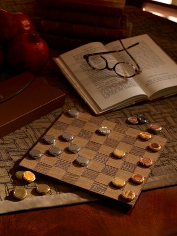 ESCAPE TO A CABIN AND DREAM. CUDDLE. PLAY. READ. EAT. HIKE. RUN. BAKE. RIDE. SLEEP. DRINK. CREATE. LISTEN. WATCH. THINK.