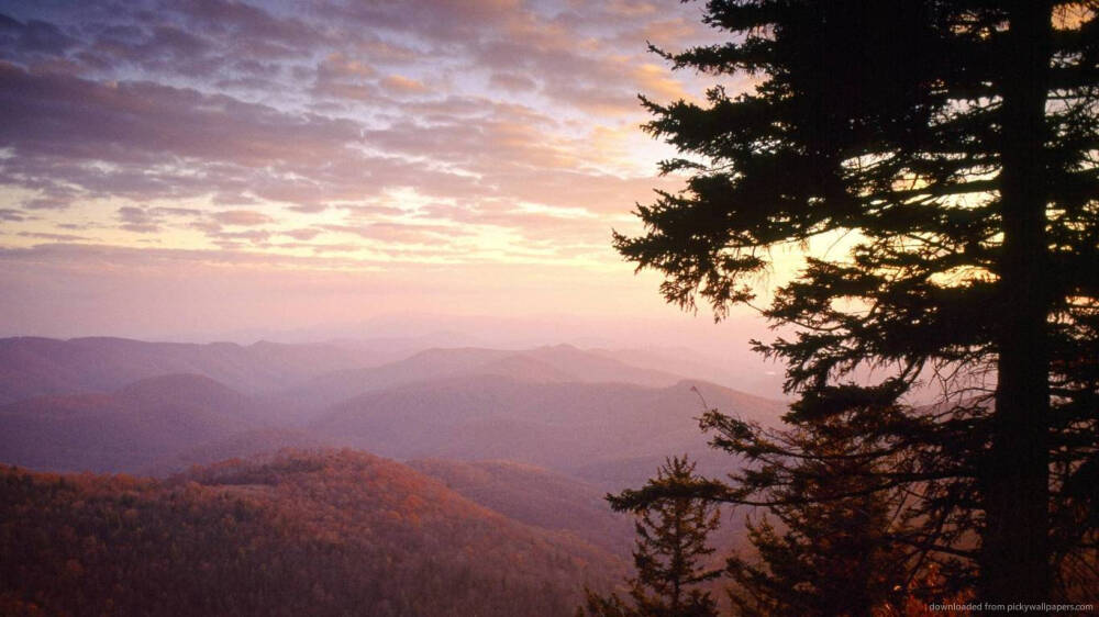 Blue Ridge Parkway in North Carolina for 1366x768