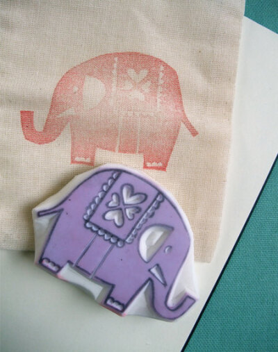 hand carved - rubber stamp - ELEPHANT - large - pattern for making gift wrapping paper (lrs-ele)