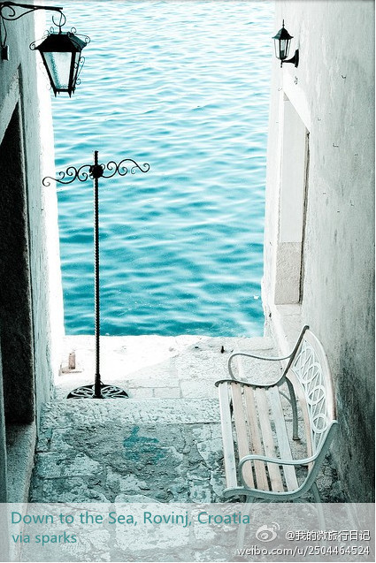 地中海的小镇Rovinj，海水映的淡蓝色，海风轻拂，一个宁静的下午……~