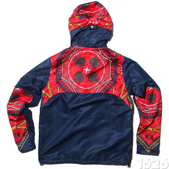 WHIZ丝巾图腾拼接系列服饰