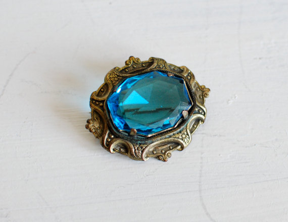 vintage 1930s art deco brooch // cerulean glass and brass