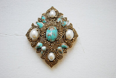 vintage 1960s brooch // sarah coventry statement pin