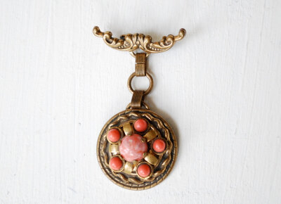 vintage 1920s brooch // fob coral brass dangle pin