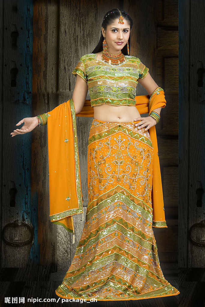 吉祥痣是印度妇女小孩的一种装饰其颜色不同形状各异在不同情况下表示