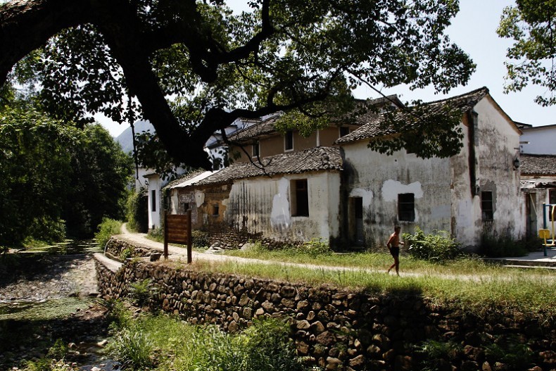 Location:富阳。龍門---孙权故里 生活富裕。生命阳光...一座城.一幅画.【你好。富陽】