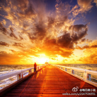 相信生活，它给人的教益比任何一本书都要好。——雨果