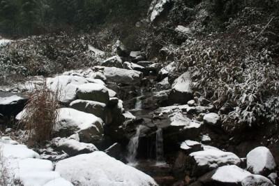 Location:富阳。雪 生活富裕。生命阳光...一座城.一幅画.【你好。富陽】