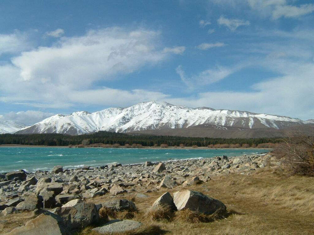 拉普兰德lapland位于芬兰挪威的北部冬季寒冷而漫长夏季非常短暂这里