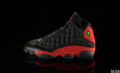  元年Air Jordan 13黑红配色球鞋即将在2013年初复刻发售...