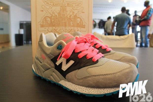 NEW BALANCE 999南方海边限定款慢跑鞋