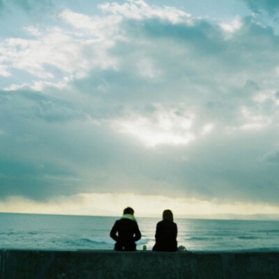 只要有想见的人，那就注定不孤独。