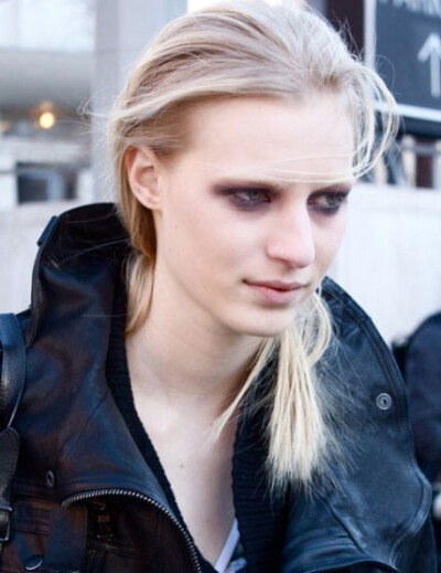 Julia Nobis.