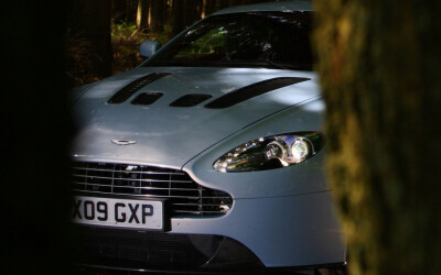 astonmartin_v12_vantage-009.jpg