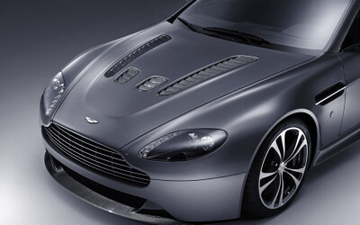 astonmartin_v12_vantage-011.jpg