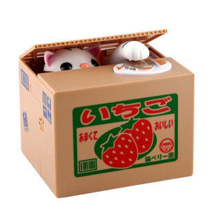 可爱偷钱猫储钱罐，那一脸纯洁的表情，一双无辜的眼神，那一声“喵”的叫声， 我像小偷吗？不错，这正是名动江湖通缉令的偷钱猫。 无论大人还是小孩，都特别的喜欢，绝对的创意送礼首选。