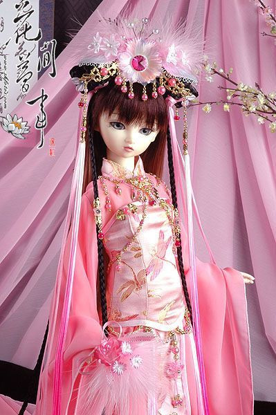 高贵华美中国味十足的汉服芭比娃娃