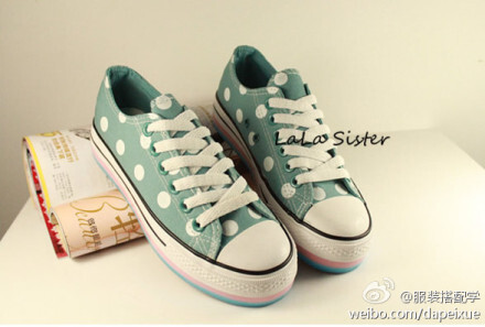 每个人心中都有圆点小情节，韩版普波彩色厚底 帆布鞋~~大爱哟！喜欢搭配就关注@服装搭配学 【淘地址】http://t.cn/zOpyO8A