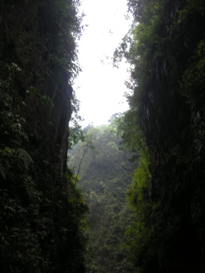 峨眉山.一線天.