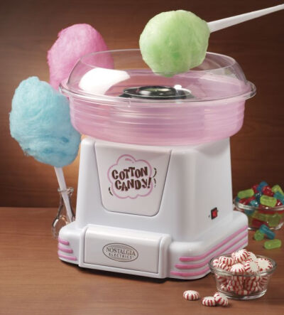 这款是硬糖用的棉花糖机哦 蔗糖 砂糖当然也可以用 适用所有硬糖任何品牌 想看你喜欢的糖果会变成什么颜色的棉花糖吗！ 一秒钟变棉花糖！