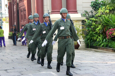 大王宫巡逻的士兵。