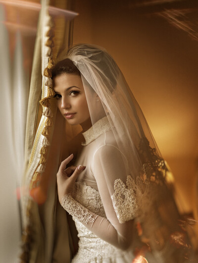 Challenging modesty | bride, veil, lace