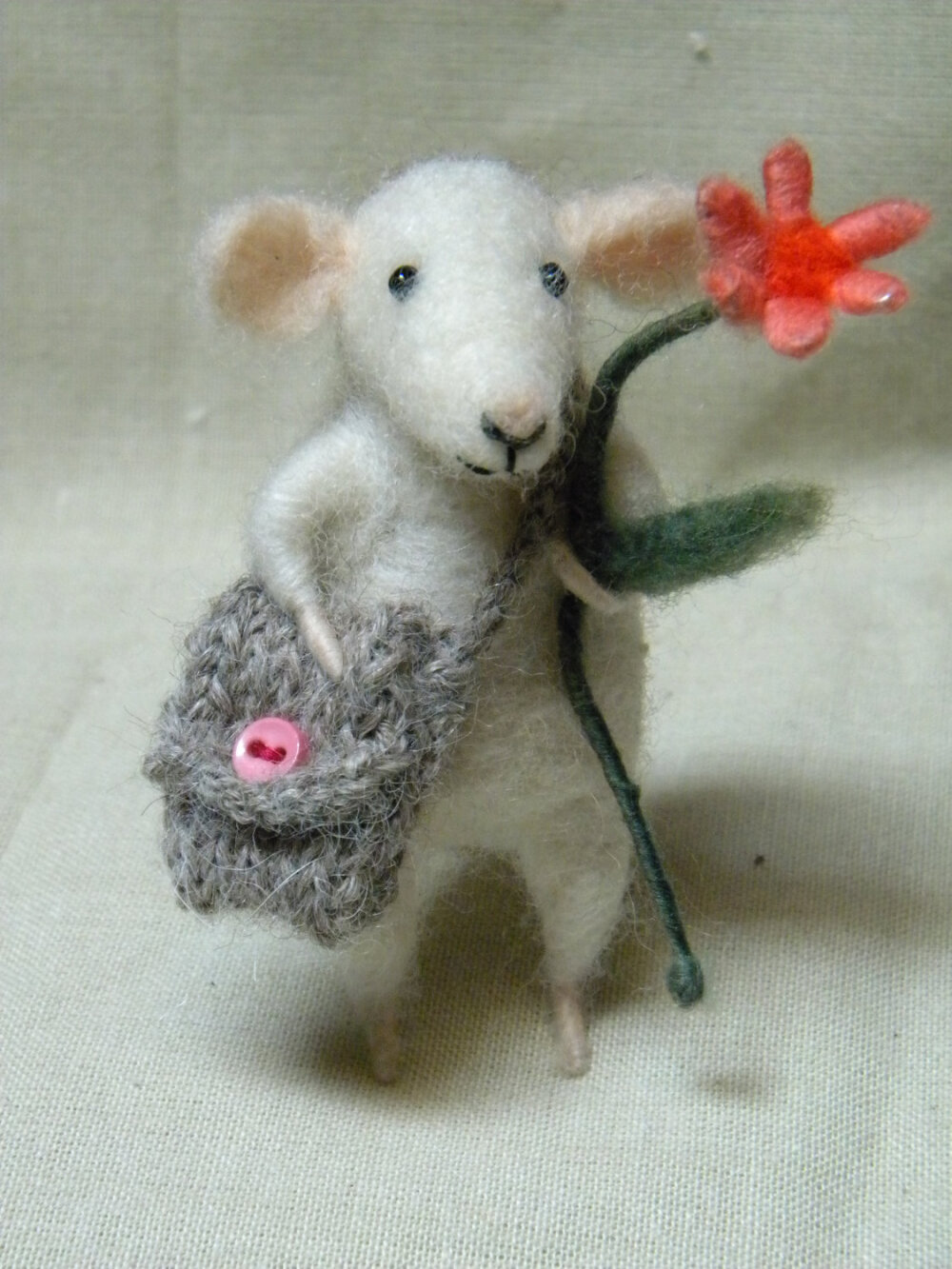 Little girl mouse and her bag and spring flower - needle felted ornament animal, felting dreams by johana molina