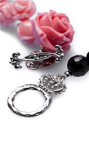 粉色玫瑰，黑色玛瑙珠，复古之美
